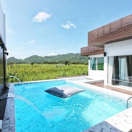 The Vista Pool Villa Kanchanaburi Esterno foto