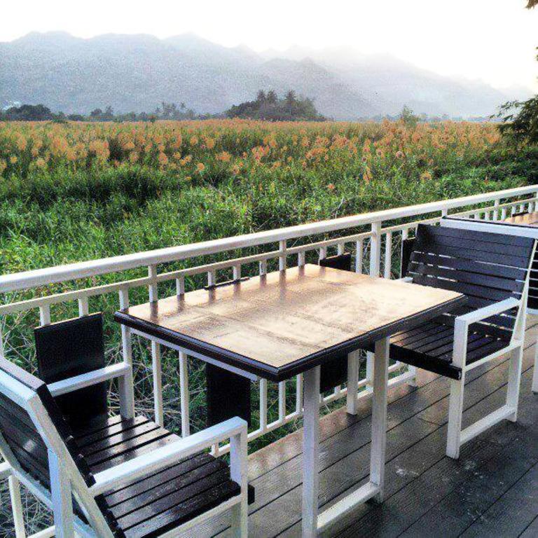 The Vista Pool Villa Kanchanaburi Esterno foto